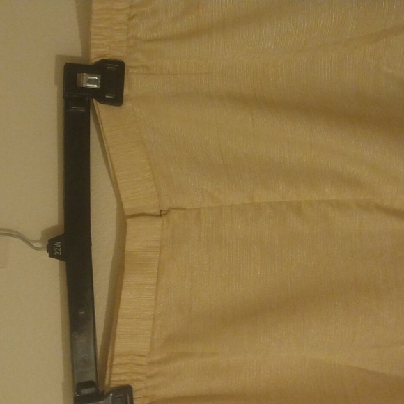 Light yellow jacket and matching skirt --Jones New York size 22W - Picture 8 of 9